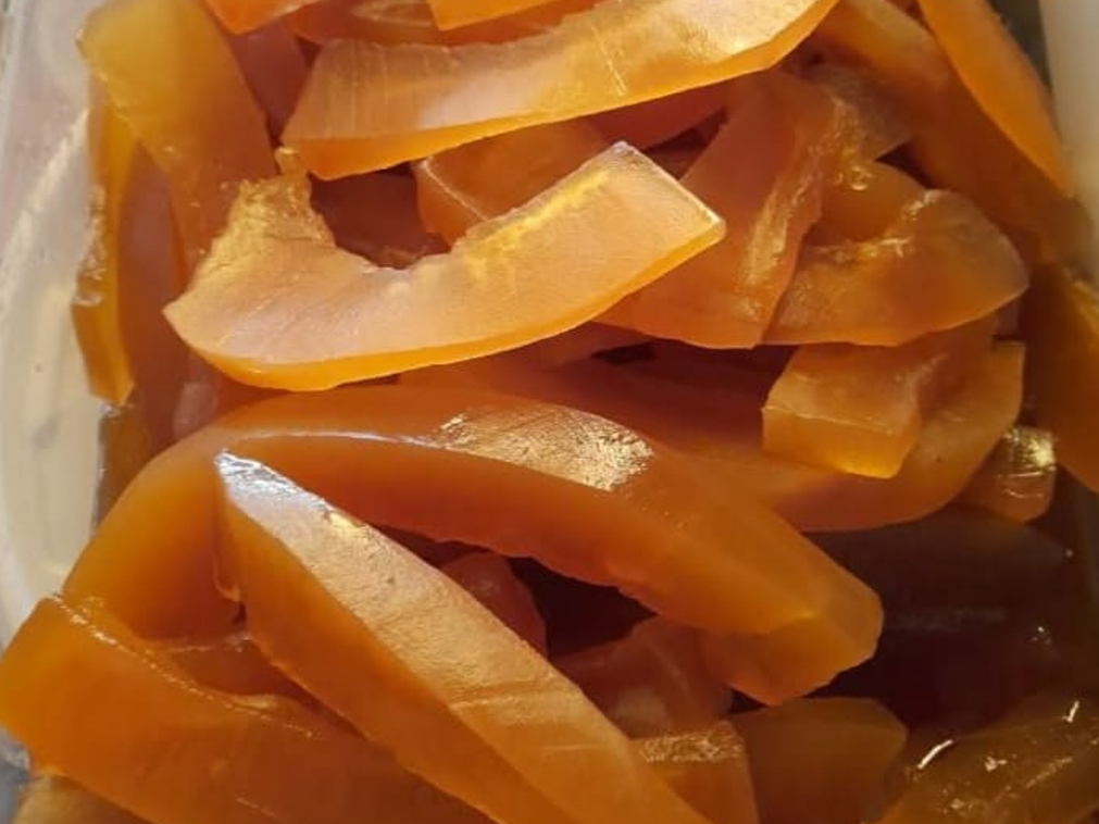 Kireçte Bekletilen Kabak Tatlısı:Kireç kaymağında bekletilerek çıtırlığı korunmuş geleneksel kabak tatlısı. Yoğun aromalı, katkısız ve yöresel lezzettir.